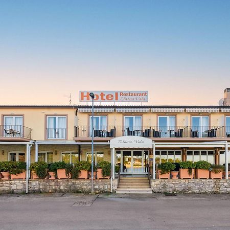 Hotel Zlatna Vala Umago Exterior foto